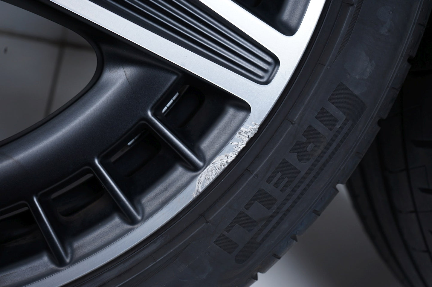 Оригинал Mercedes EQE43 EQE53 AMG V295 W295 21 Zoll Мерцедес EQE43 EQE53 АМГ Лимозина 21 цола джанти летен комплект летни гуми