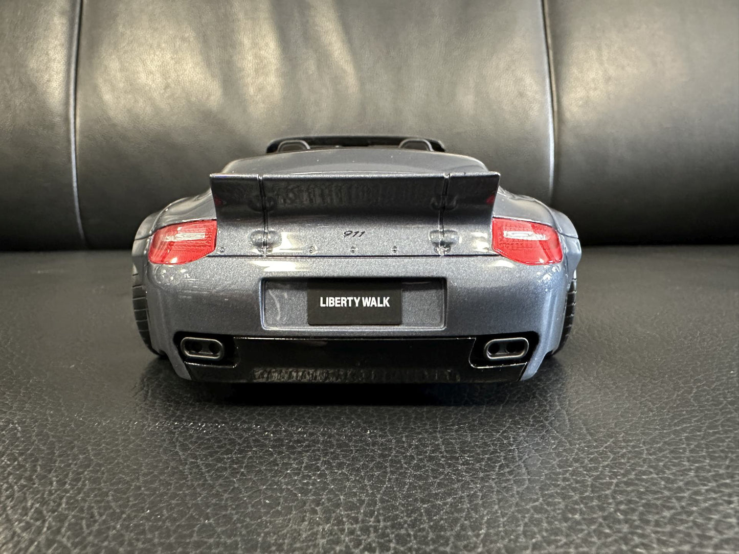 Porsche 911 997 LB Works Cabrio blue Limitiert 123/999 1:18 GT Spirit GT463 Порше 911 997 Кабрио син Лимитирана