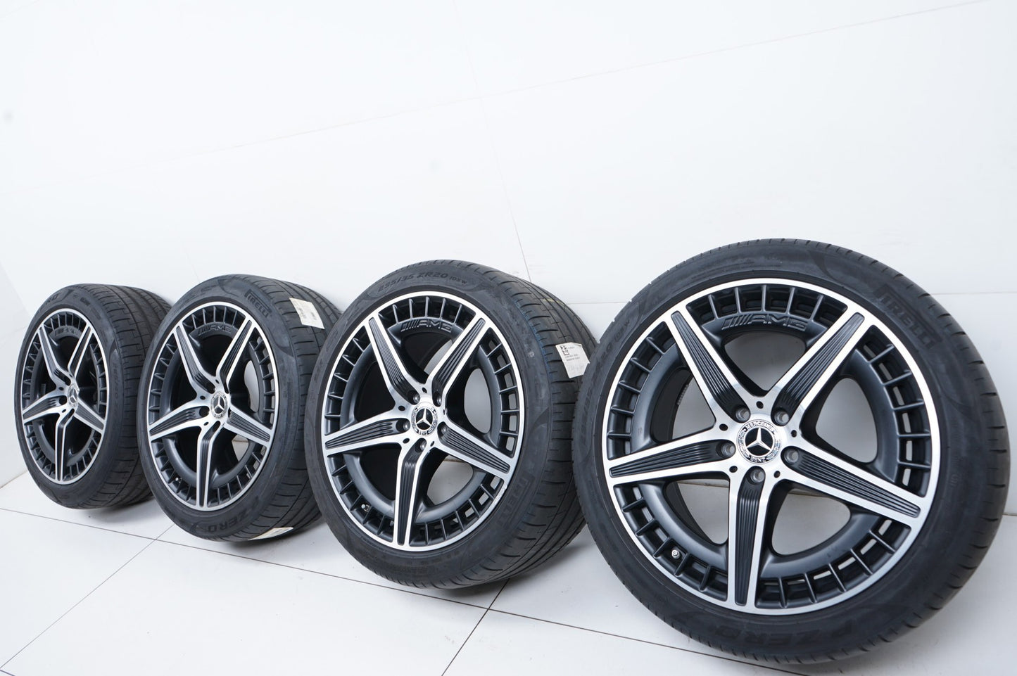 Оригинал Mercedes EQE43 EQE53 AMG V295 W295 21 Zoll Мерцедес EQE43 EQE53 АМГ Лимозина 21 цола джанти летен комплект летни гуми