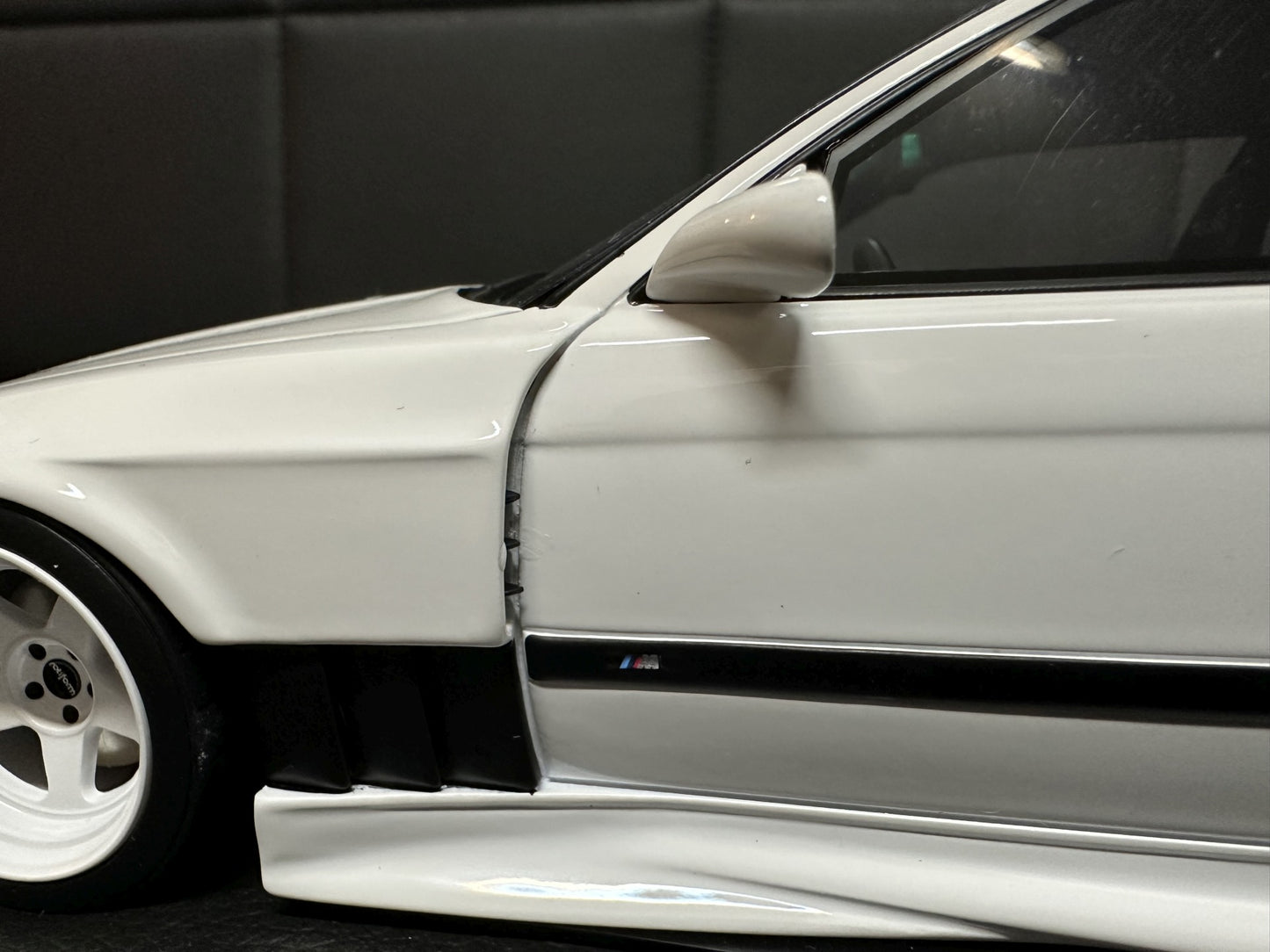 Bmw E36 Khyzyl Saleem Coupe white Limitiert 3000 1:18 OTTO OT1051 Бмв Е36 бял Лимитирана