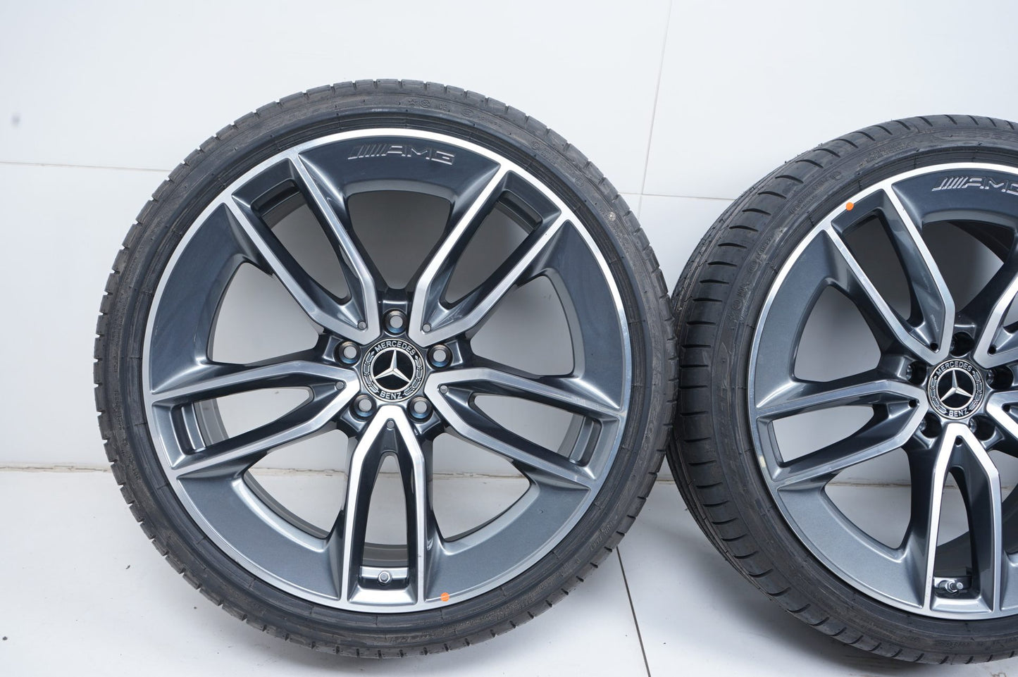 Нови Оригинал Mercedes E klasse E43 E53 AMG W213 20 Zoll Мерцедес Е класа W213 20 цола AMG Е43 Е53 джанти летен комплект летни гуми