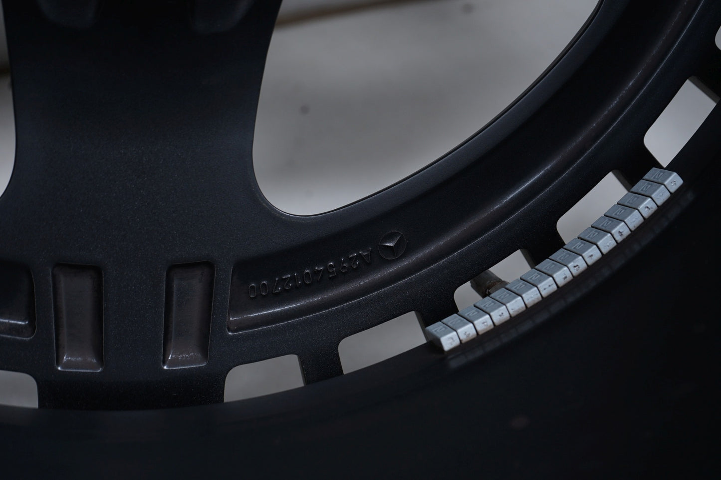 Оригинал Mercedes EQE43 EQE53 AMG V295 W295 21 Zoll Мерцедес EQE43 EQE53 АМГ Лимозина 21 цола джанти летен комплект летни гуми