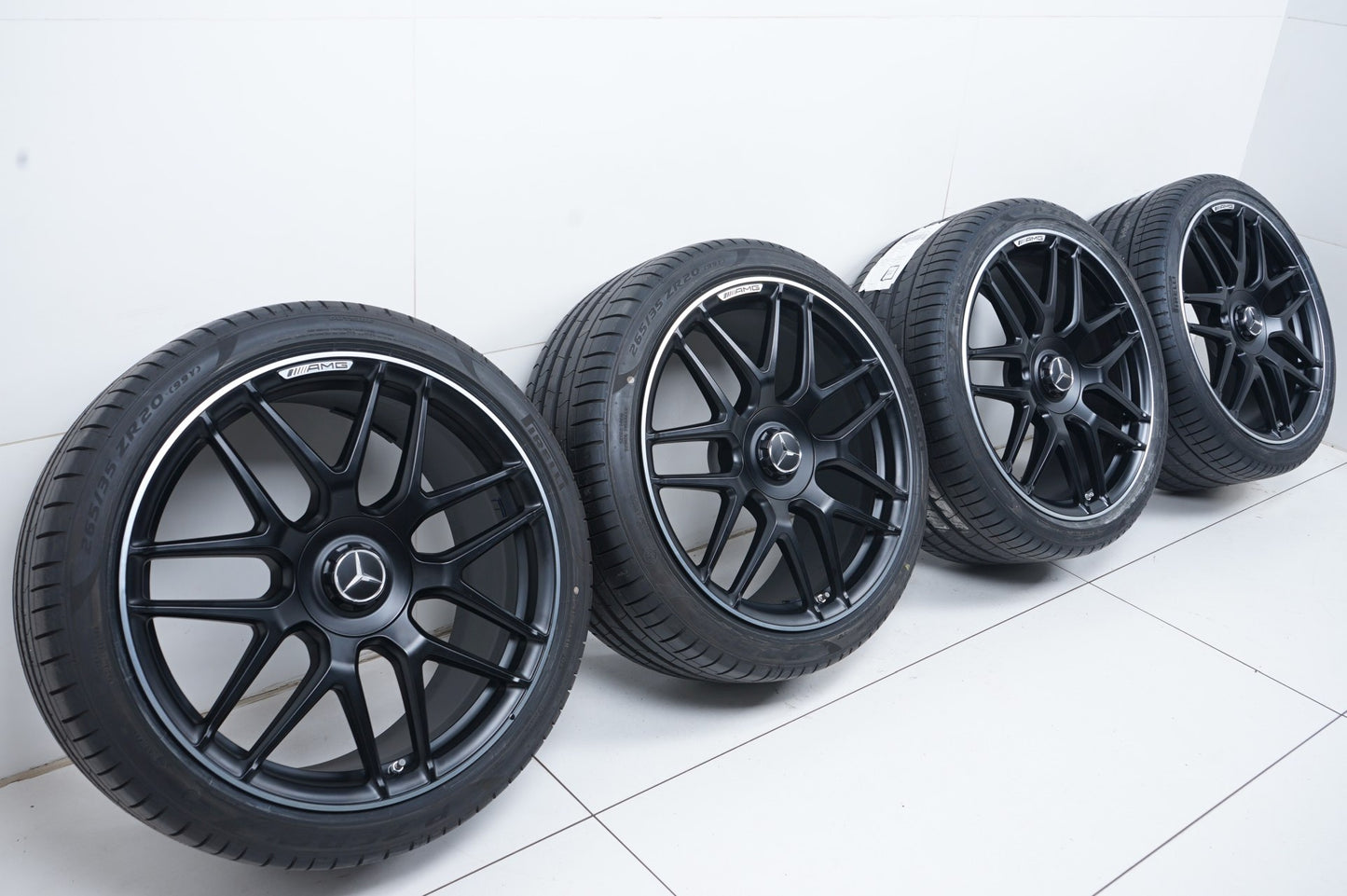 Като Нови Оригинал Mercedes E63 AMG W213 20 Zoll Мерцедес E63 AMG W213 20 цола летен комплект летни гуми