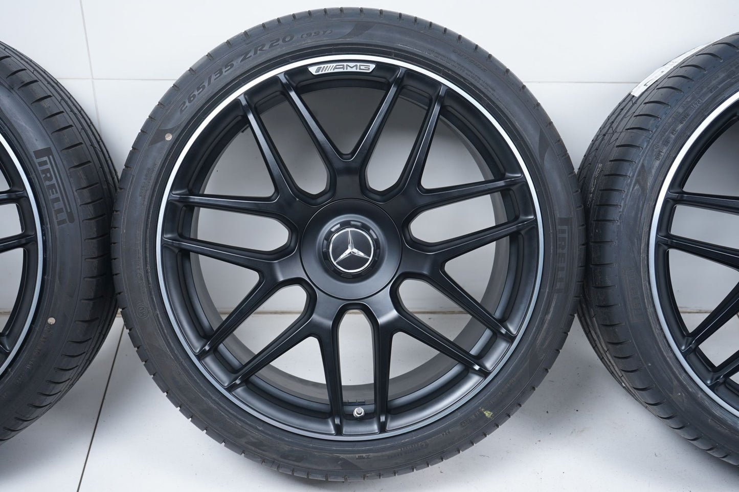 Като Нови Оригинал Mercedes E63 AMG W213 20 Zoll Мерцедес E63 AMG W213 20 цола летен комплект летни гуми