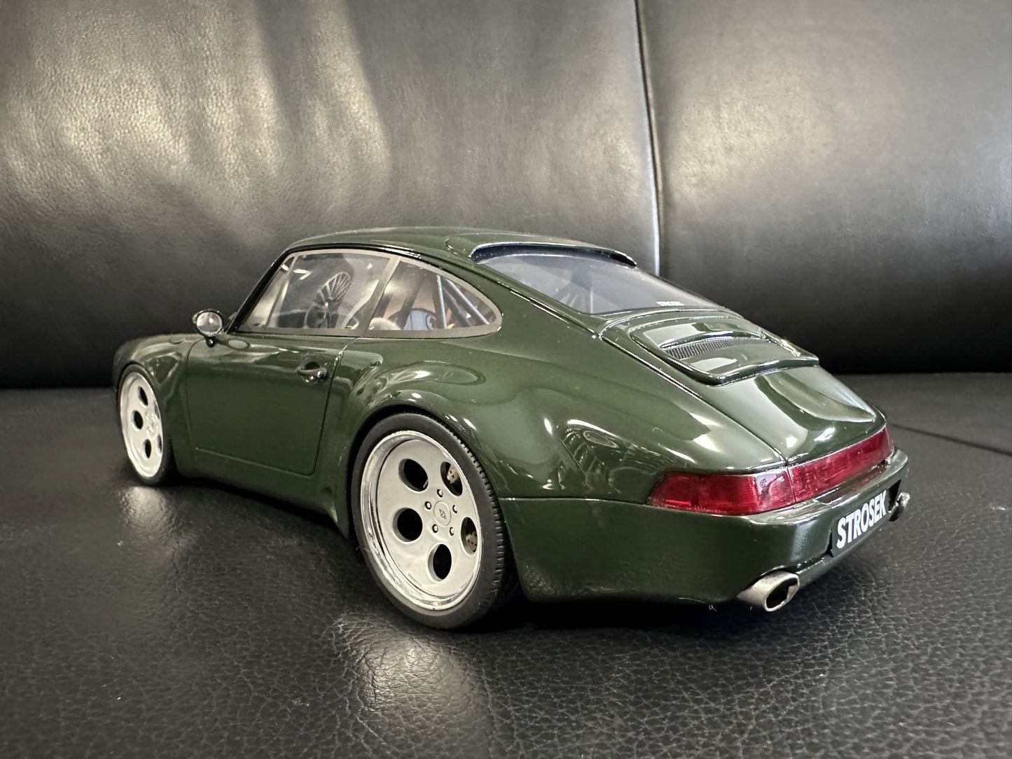 Porsche 911 Strosek Mega 30 Year green Limitiert 795/999 1:18 GT Spirit GT482 Порше 911 зелен Лимитирана