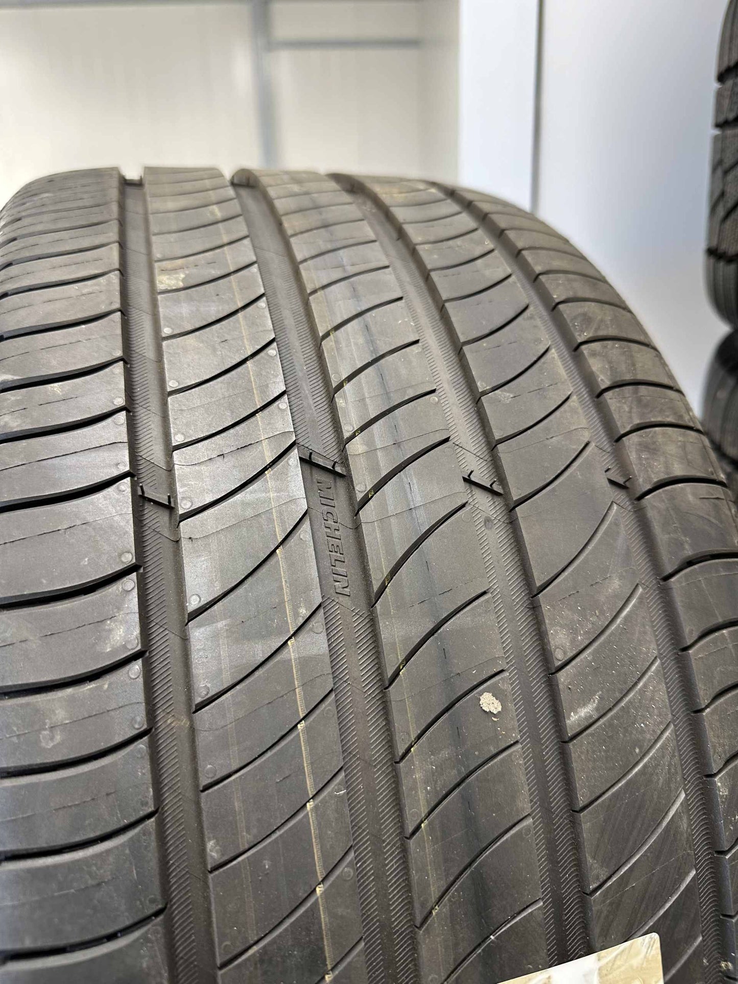 Като Нови Mercedes E Klasse W214 19 Zoll AMG Мерцедес E класа W214 19 цола AMG летен комплект летни гуми
