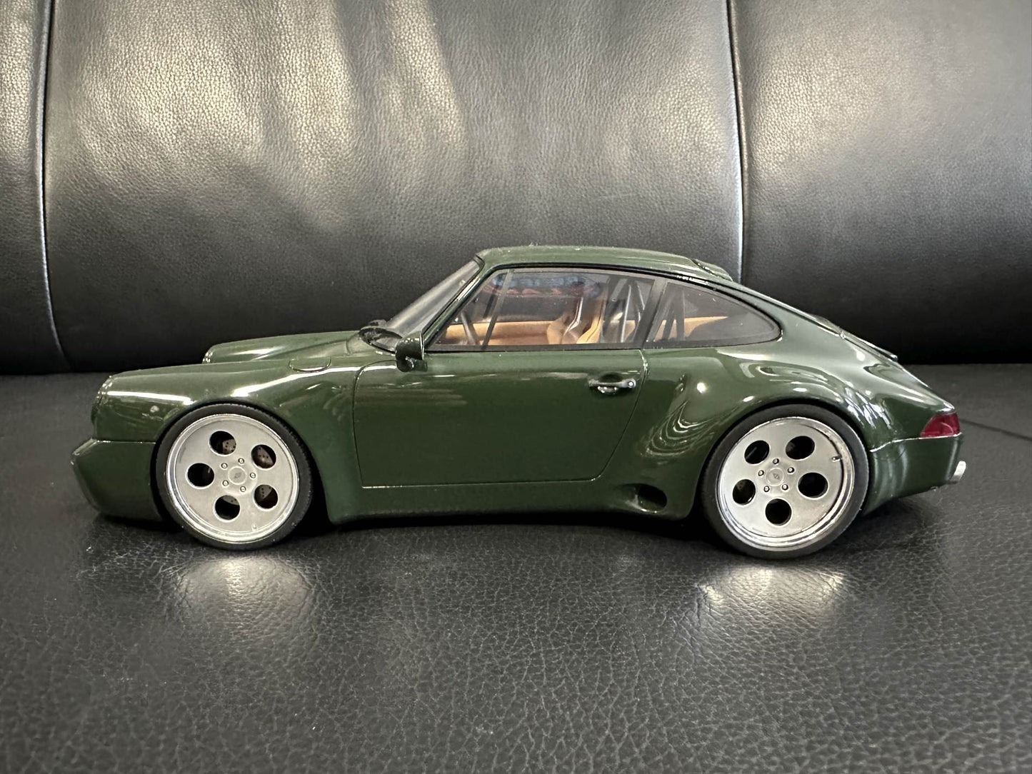 Porsche 911 Strosek Mega 30 Year green Limitiert 795/999 1:18 GT Spirit GT482 Порше 911 зелен Лимитирана