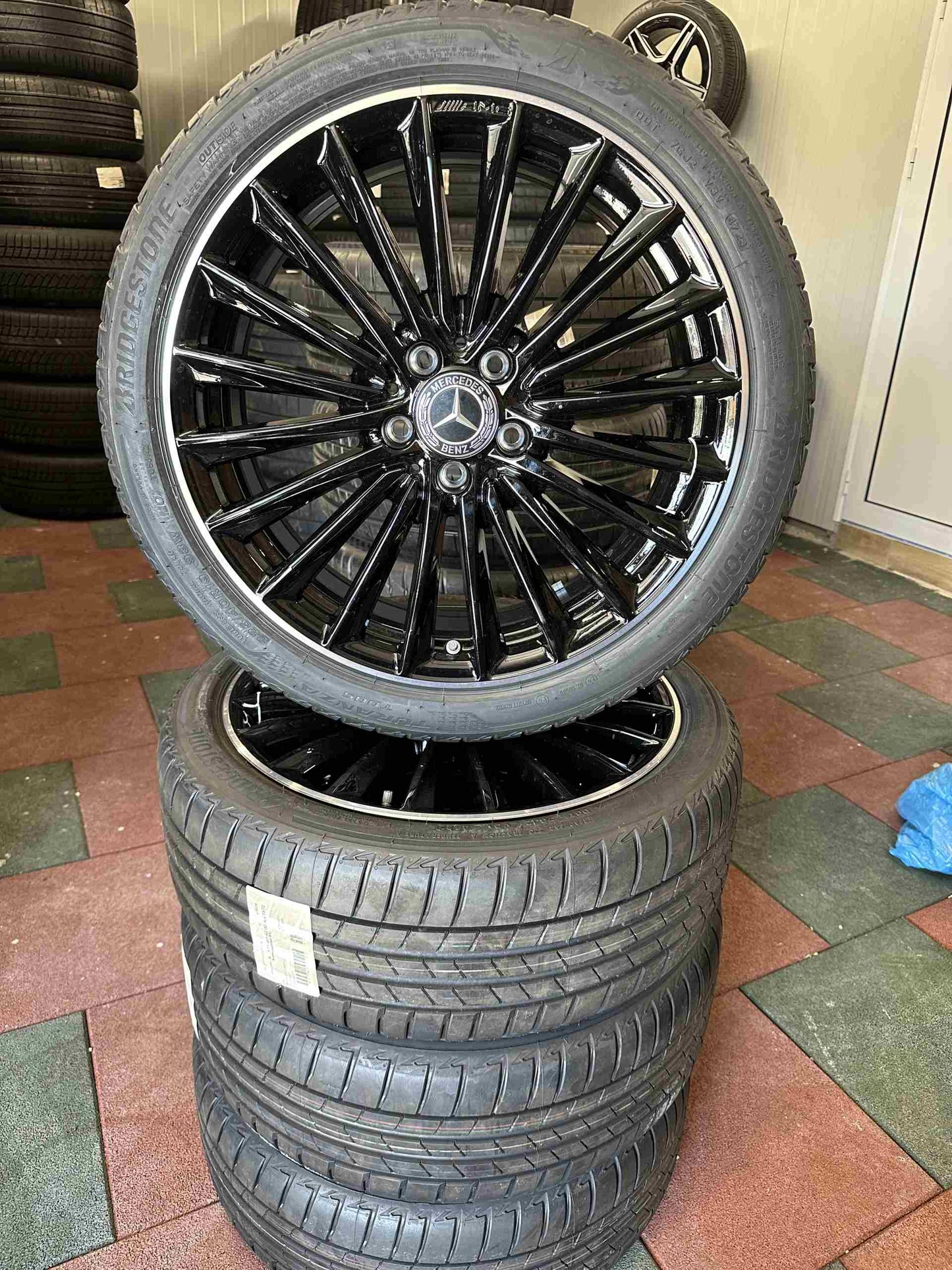 Като Нови Mercedes A B CLA Klasse AMG 19 Zoll W177 W247 W118 Мерцедес А Б ЦЛА Класа 19 цола AMG джанти летен комплект летни гуми