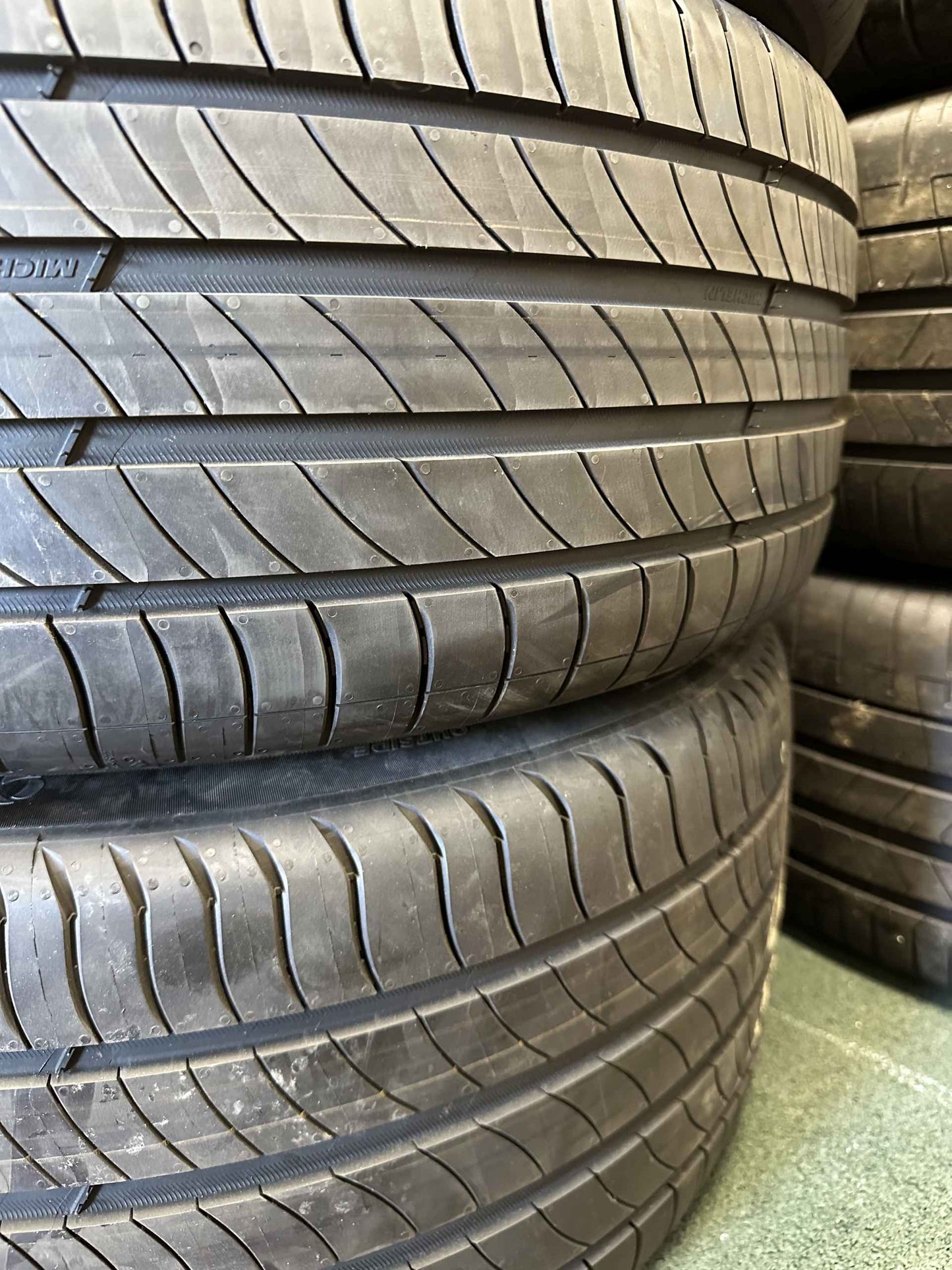 Като Нови Mercedes E Klasse W214 19 Zoll AMG Мерцедес E класа W214 19 цола AMG летен комплект летни гуми