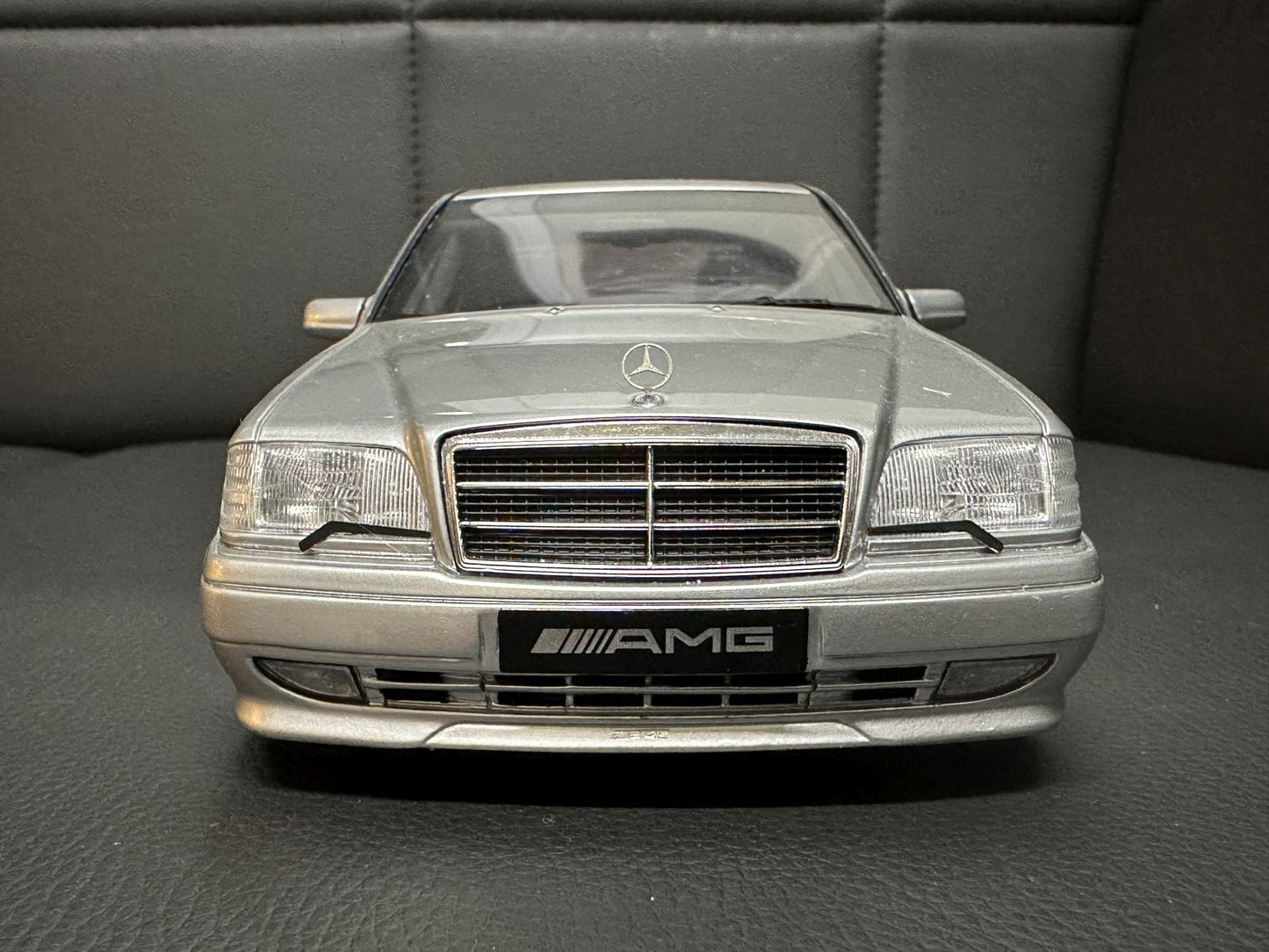 Mercedes Benz C36 AMG W202 grey Limitiert 760/3000 1:18 OTTO OT443 Мерцедес Бенц C36 Лимитирана сив