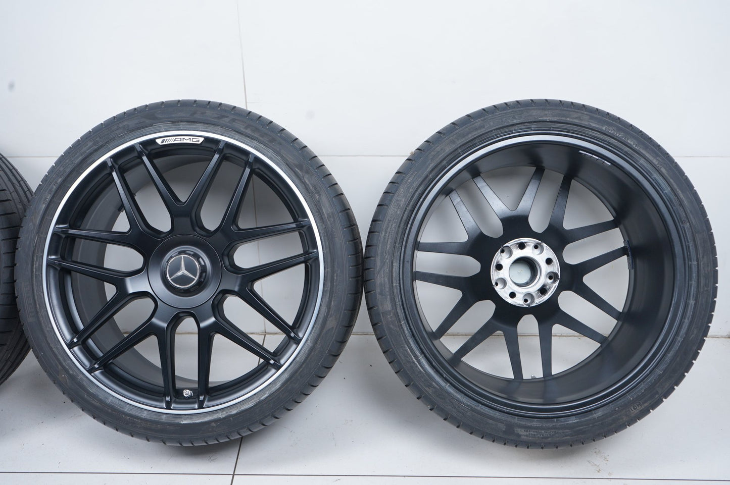 Като Нови Оригинал Mercedes E63 AMG W213 20 Zoll Мерцедес E63 AMG W213 20 цола летен комплект летни гуми