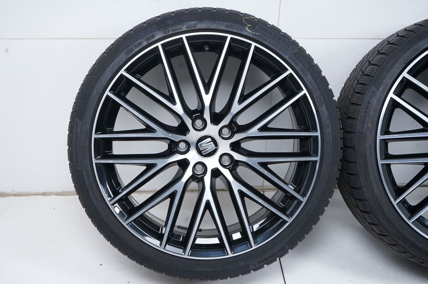 Оригинал Seat Leon Cupra 19 Zoll Сеат Леон Купра 19 цола Алуминиеви джанти зимен комплект зимни гуми