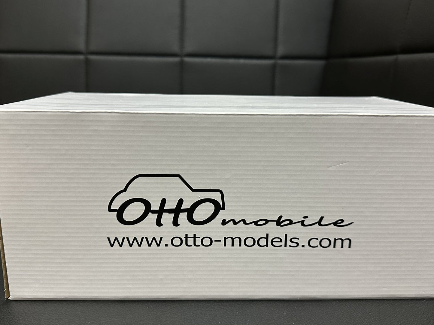 Mercedes Benz C36 AMG W202 grey Limitiert 760/3000 1:18 OTTO OT443 Мерцедес Бенц C36 Лимитирана сив
