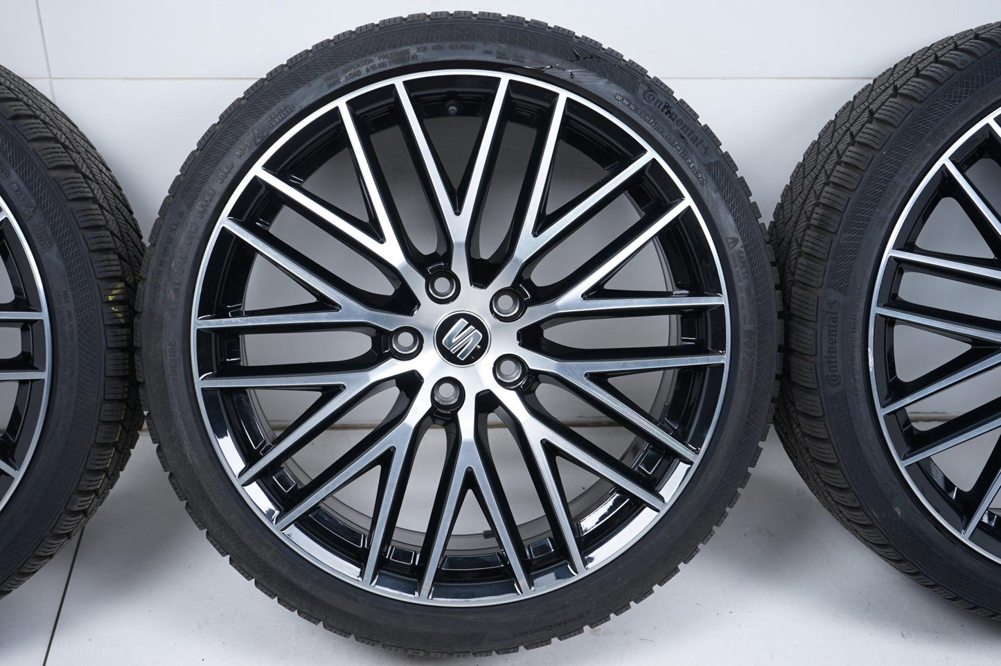 Оригинал Seat Leon Cupra 19 Zoll Сеат Леон Купра 19 цола Алуминиеви джанти зимен комплект зимни гуми