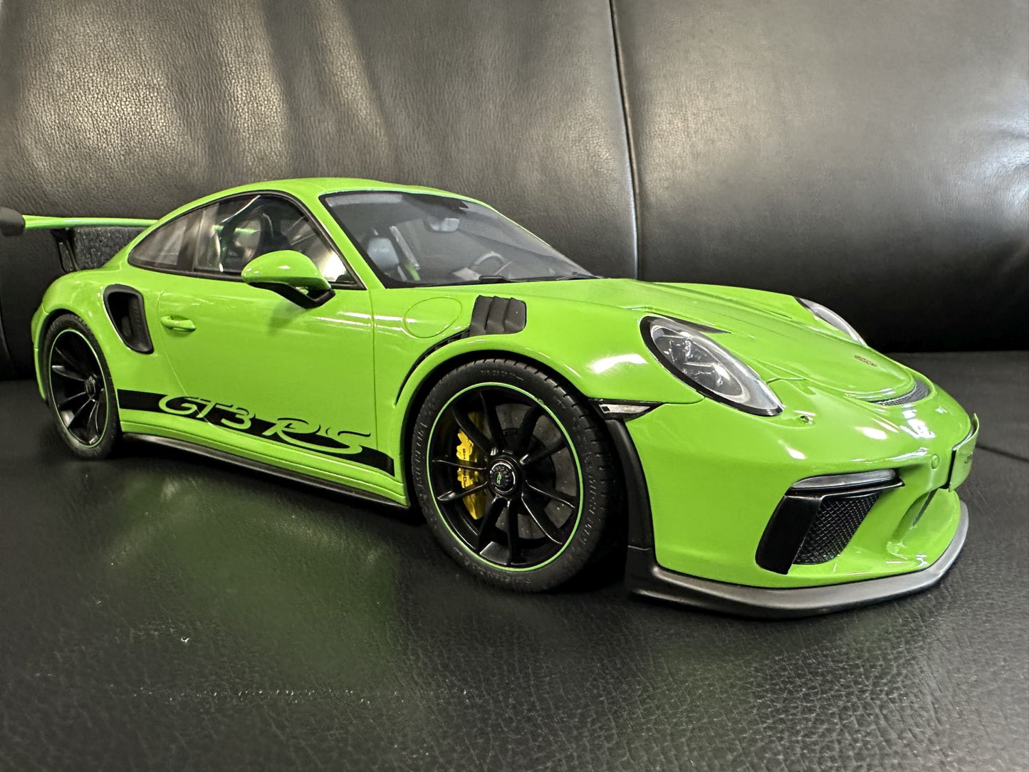 Porsche 911 991.2 GT3 RS Coupe green Limitiert 412/999 1:12 GT Spirit GT917 Порше ГТ3 зелен Лимитирана