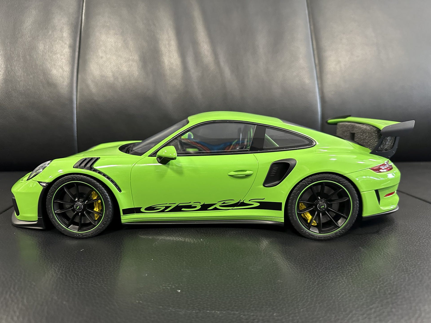 Porsche 911 991.2 GT3 RS Coupe green Limitiert 412/999 1:12 GT Spirit GT917 Порше ГТ3 зелен Лимитирана