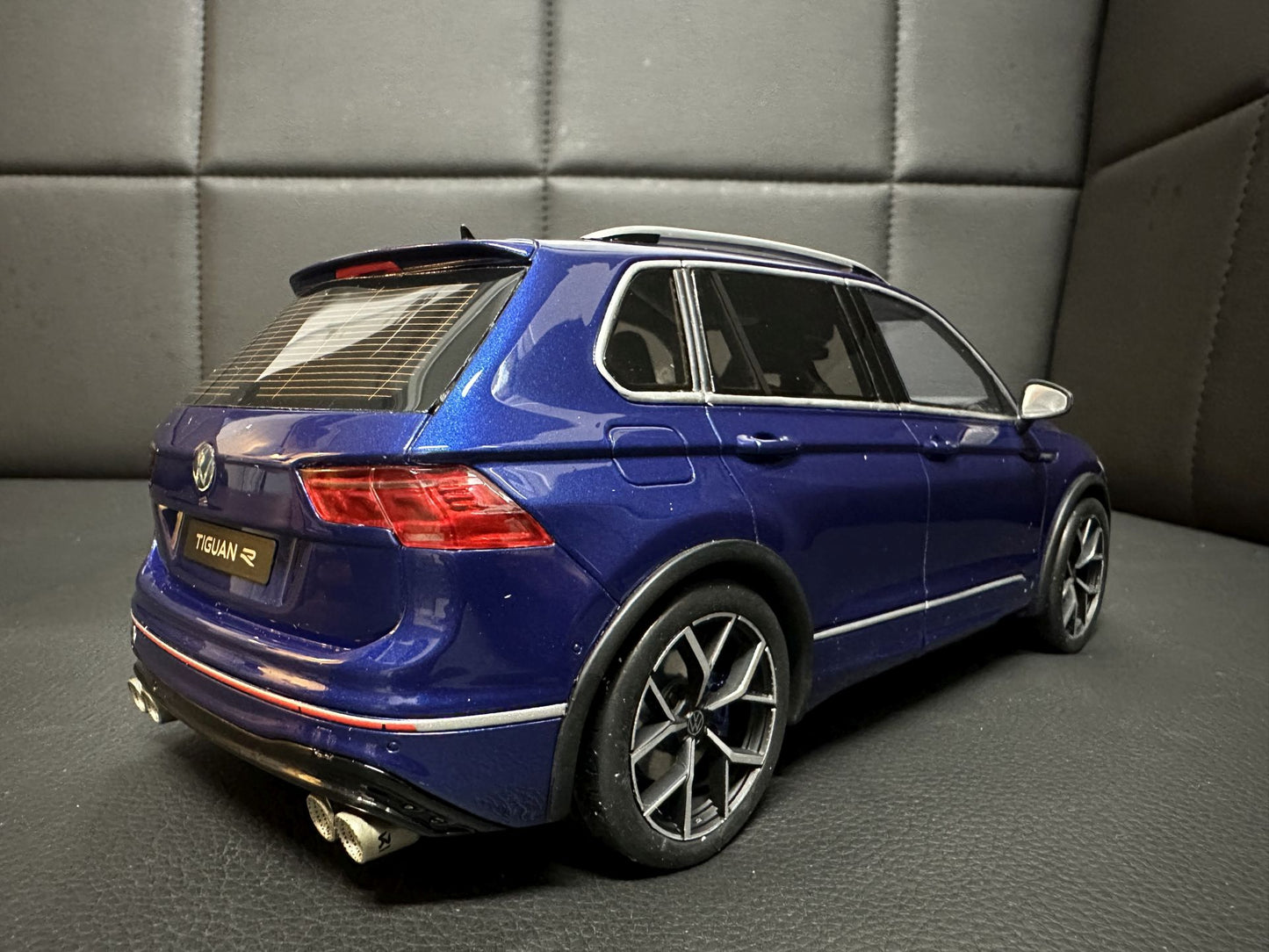 Volkswagen Tiguan R blue Limitiert 1058/1500 1:18 OTTO OT423 Фолксваген Тигуан Р син Лимитирана