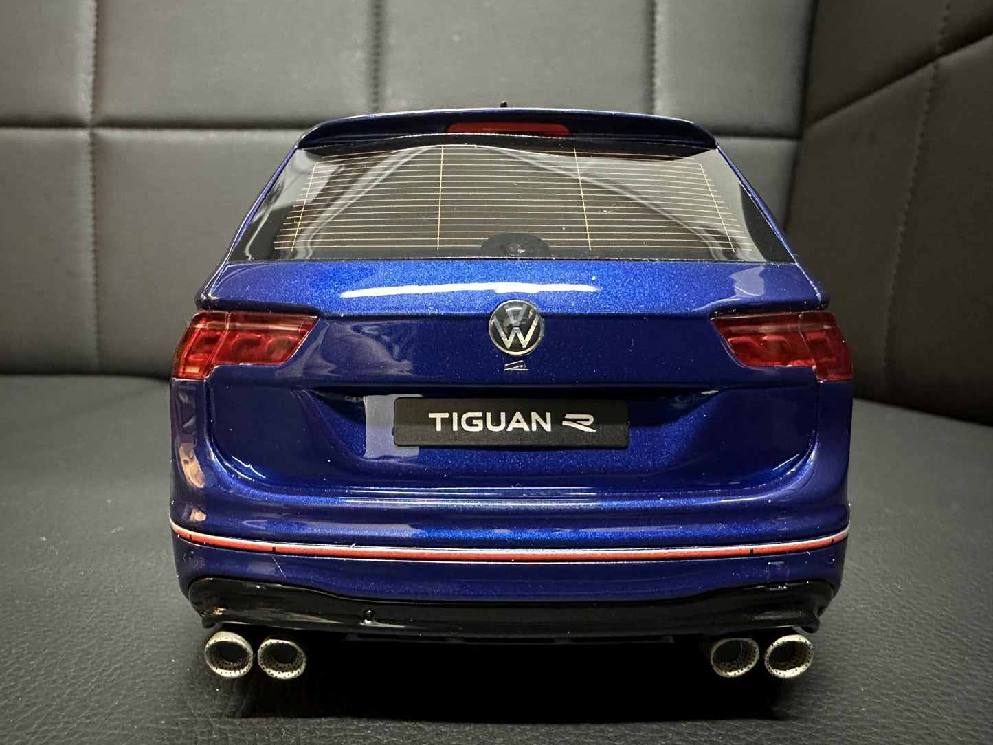 Volkswagen Tiguan R blue Limitiert 1058/1500 1:18 OTTO OT423 Фолксваген Тигуан Р син Лимитирана