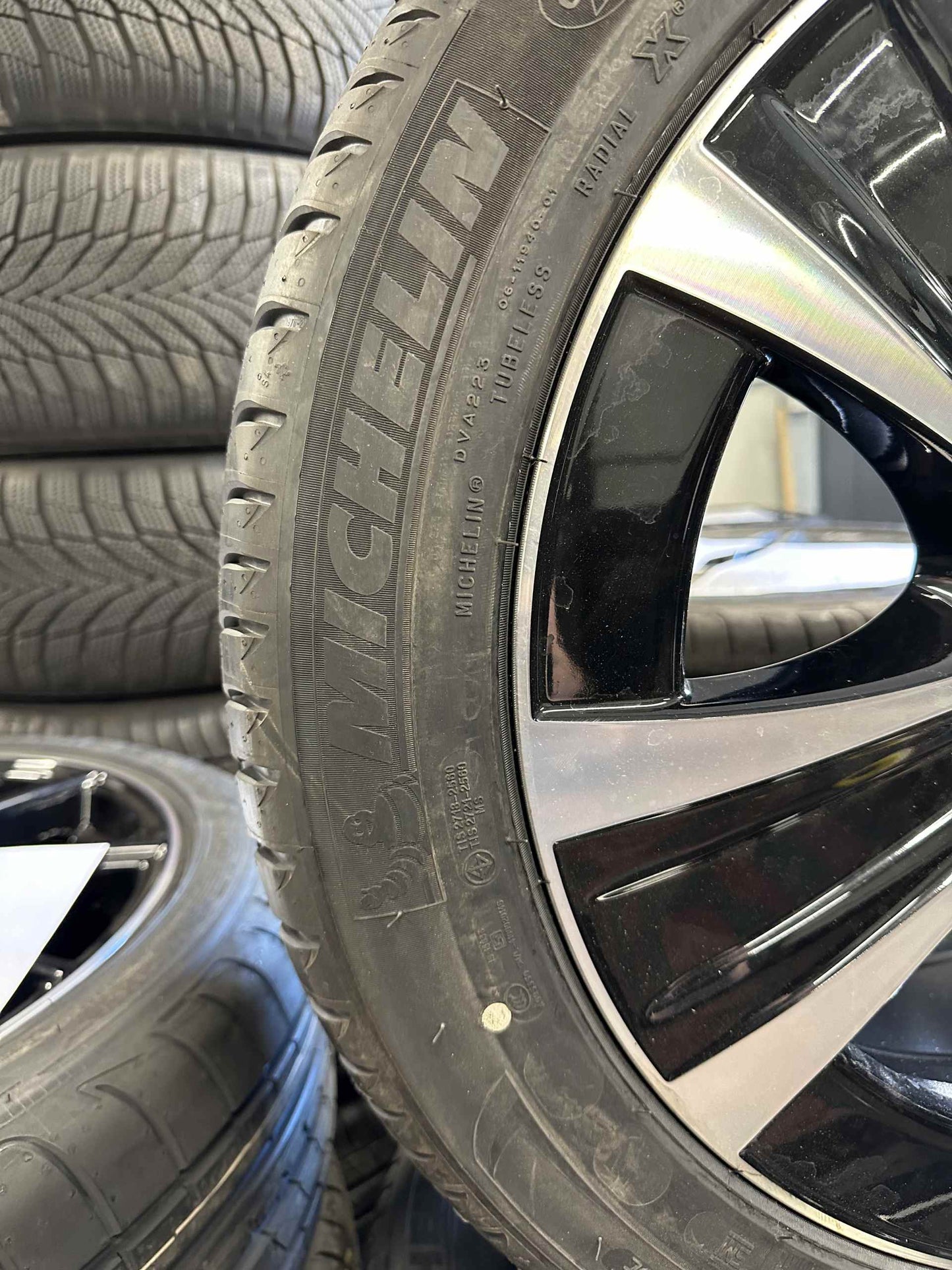 Нови Оригинал Mercedes E Klasse Hybrid 18 Zoll W213 Е класа Хибрид W213 18 цола джанти летен комплект летни гуми
