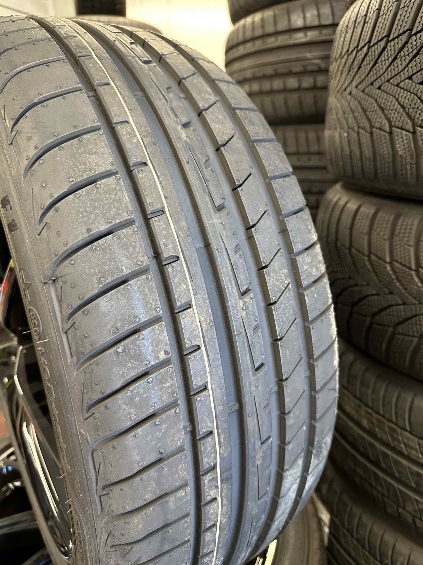 Като Нови Оригинал Mercedes E Klasse W213 AMG 245 40 19 Zoll Е класа W213 19 цола AMG джанти летен комплект летни гуми