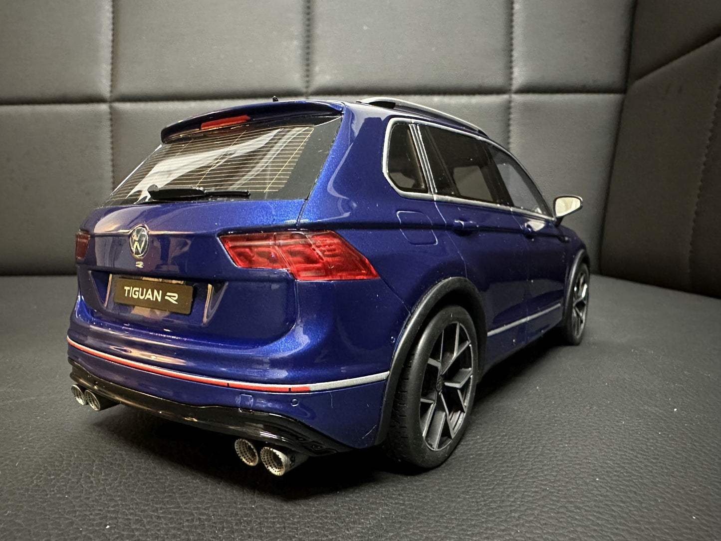 Volkswagen Tiguan R blue Limitiert 1101/1500 1:18 OTTO OT423 Фолксваген Тигуан Р син Лимитирана