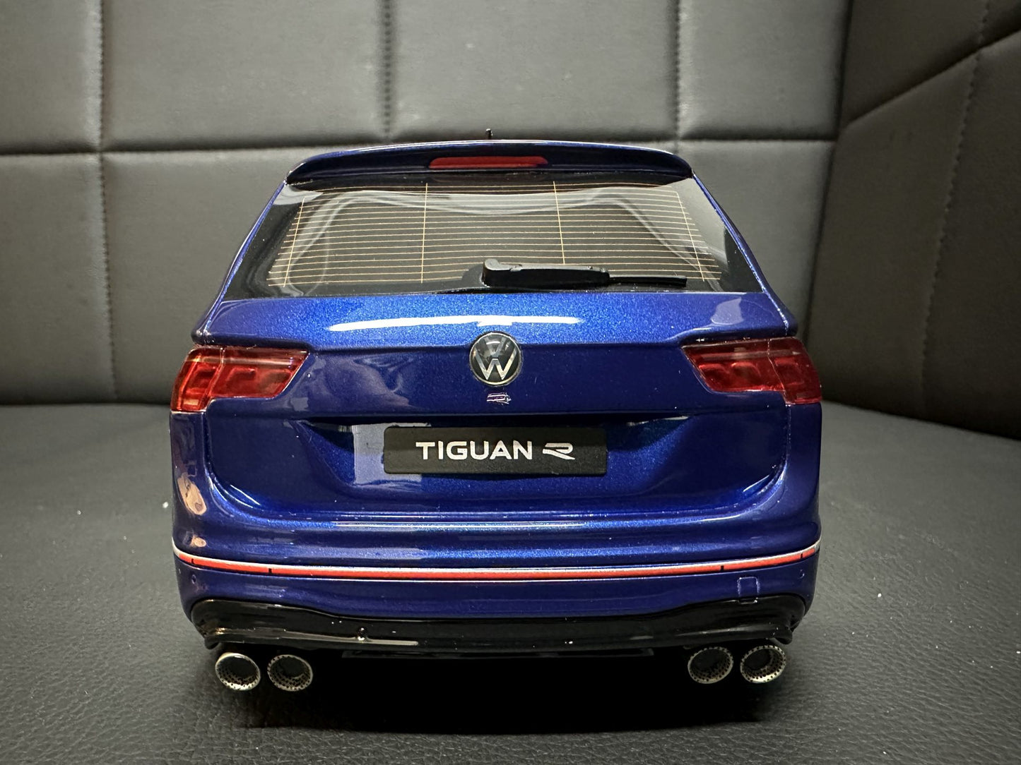 Volkswagen Tiguan R blue Limitiert 1101/1500 1:18 OTTO OT423 Фолксваген Тигуан Р син Лимитирана