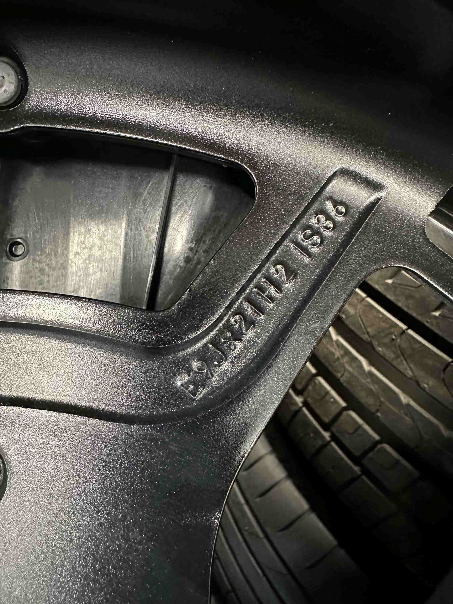 Като Нови Оригинални BMW iX20 i20 21 Zoll 1011 Бмв 21 цола джанти 1011 зимен комплект зимни гуми