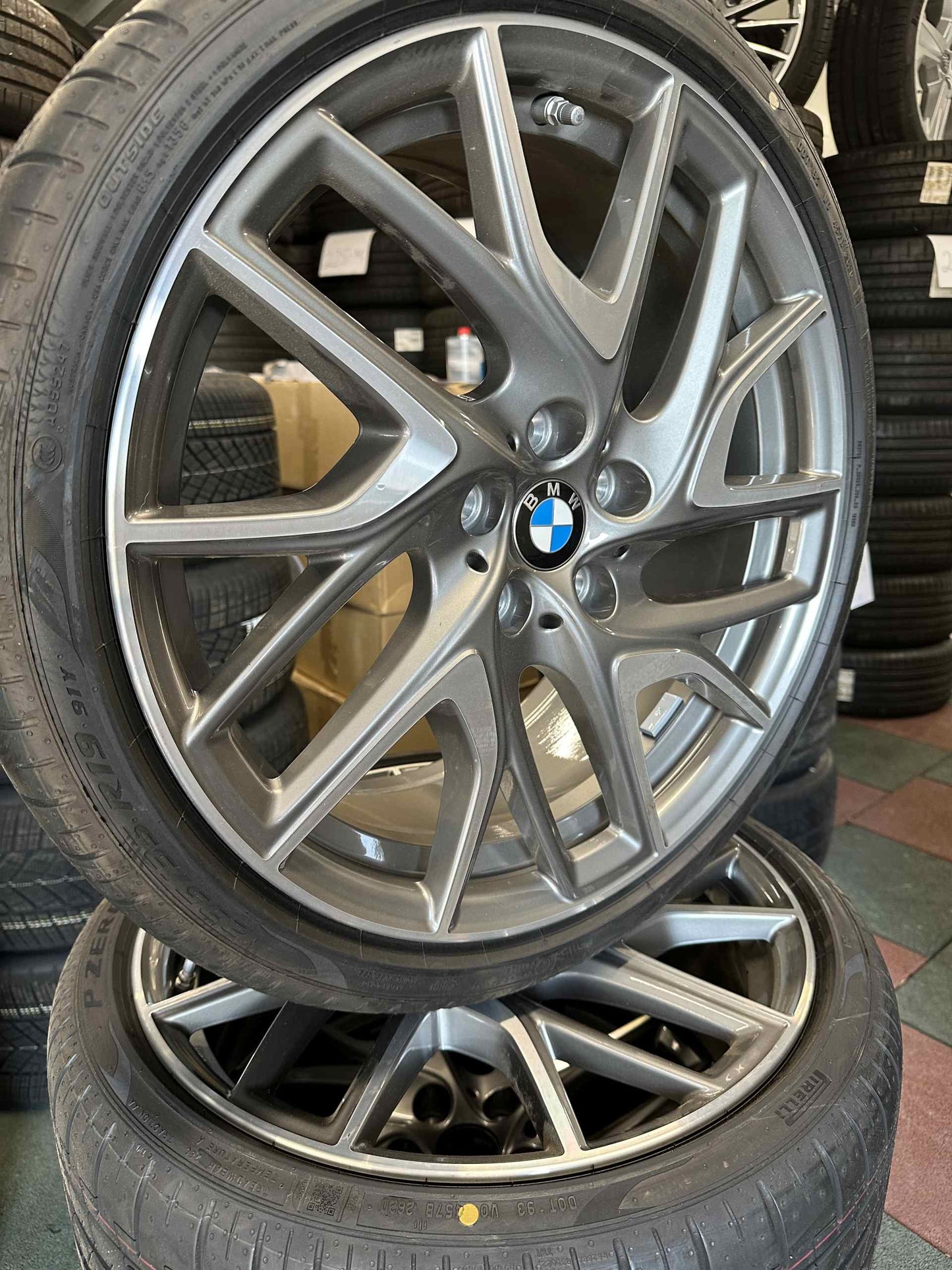 Нови BMW 1er 2er серия F40 F44 19 Zoll 487 Бмв 1-ва 2-ра серия Ф40 Ф44 19 цола 487 летен комплект летни гуми