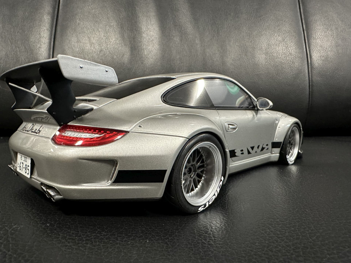Porsche 911 997 RWB Abu Dhabi grey Limitiert 823/1200 1:18 GT Spirit GT483 Порше 997 сив Лимитирана