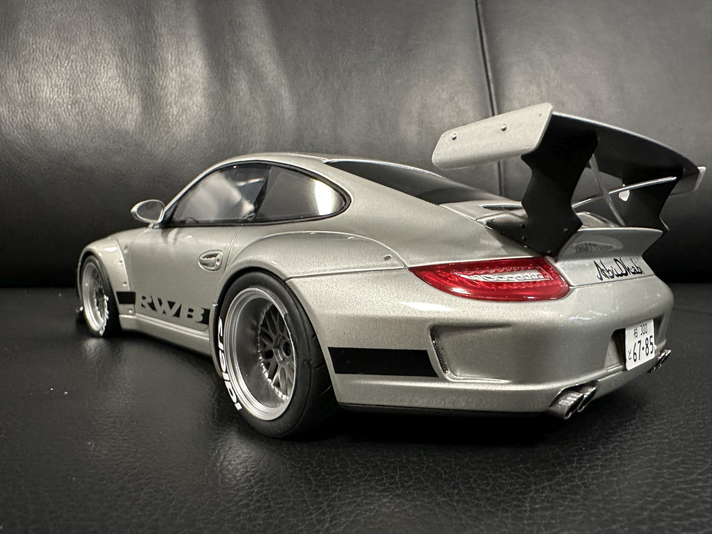 Porsche 911 997 RWB Abu Dhabi grey Limitiert 823/1200 1:18 GT Spirit GT483 Порше 997 сив Лимитирана