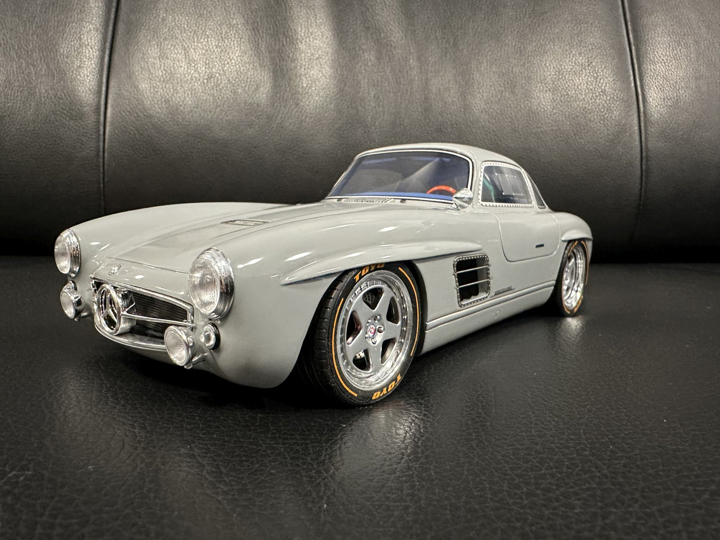 Mercedes Benz 300SL S-Klub Gullwing grey Limitiert 999pcs 1:18 GT Spirit GT418 Мерцедес Бенц 300СЛ сив Лимитирана