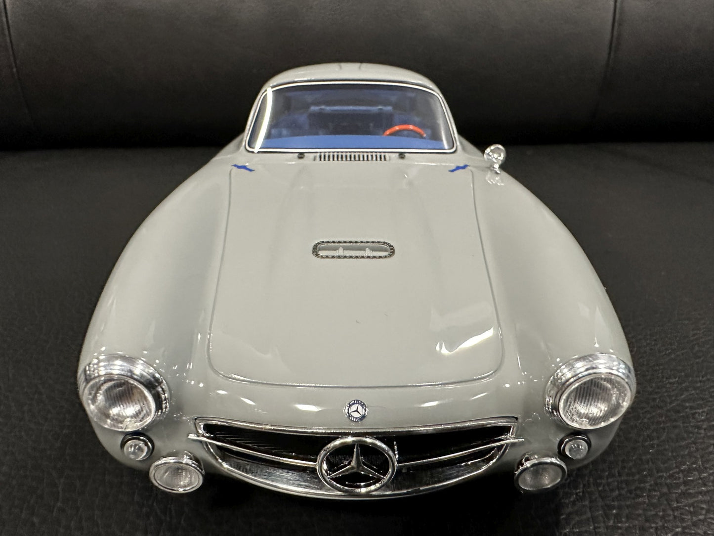 Mercedes Benz 300SL S-Klub Gullwing grey Limitiert 999pcs 1:18 GT Spirit GT418 Мерцедес Бенц 300СЛ сив Лимитирана