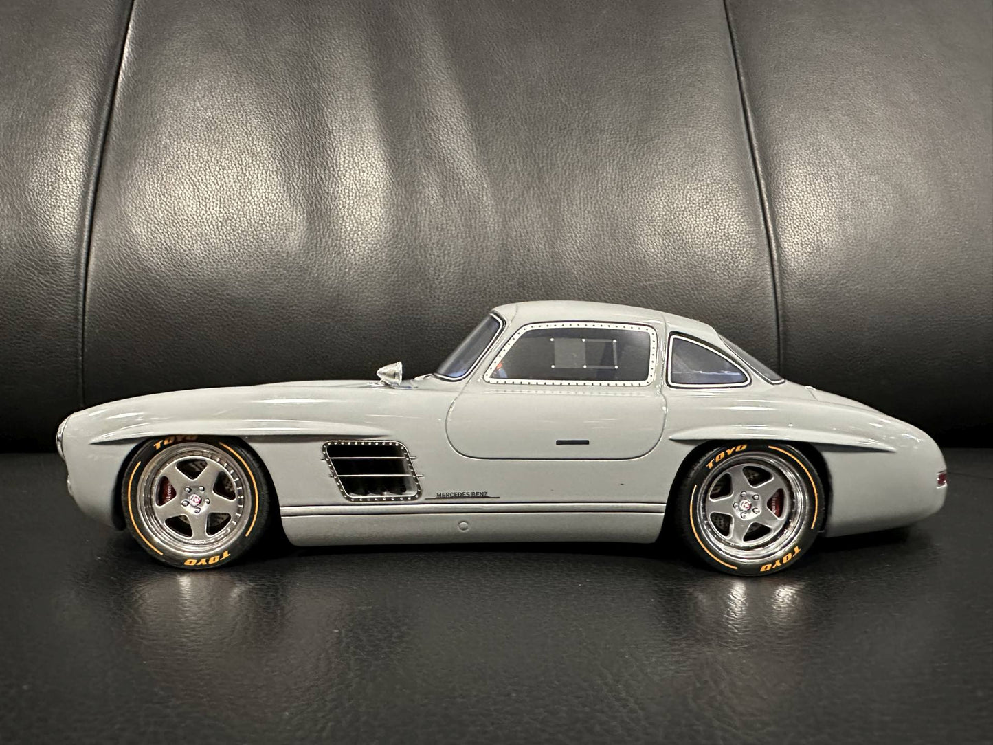 Mercedes Benz 300SL S-Klub Gullwing grey Limitiert 999pcs 1:18 GT Spirit GT418 Мерцедес Бенц 300СЛ сив Лимитирана