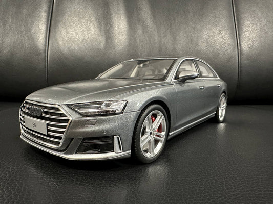 Audi S8 daytona grey Limitiert 255/999 1:18 GT Spirit GT856 Ауди С8 Лимитирана сив