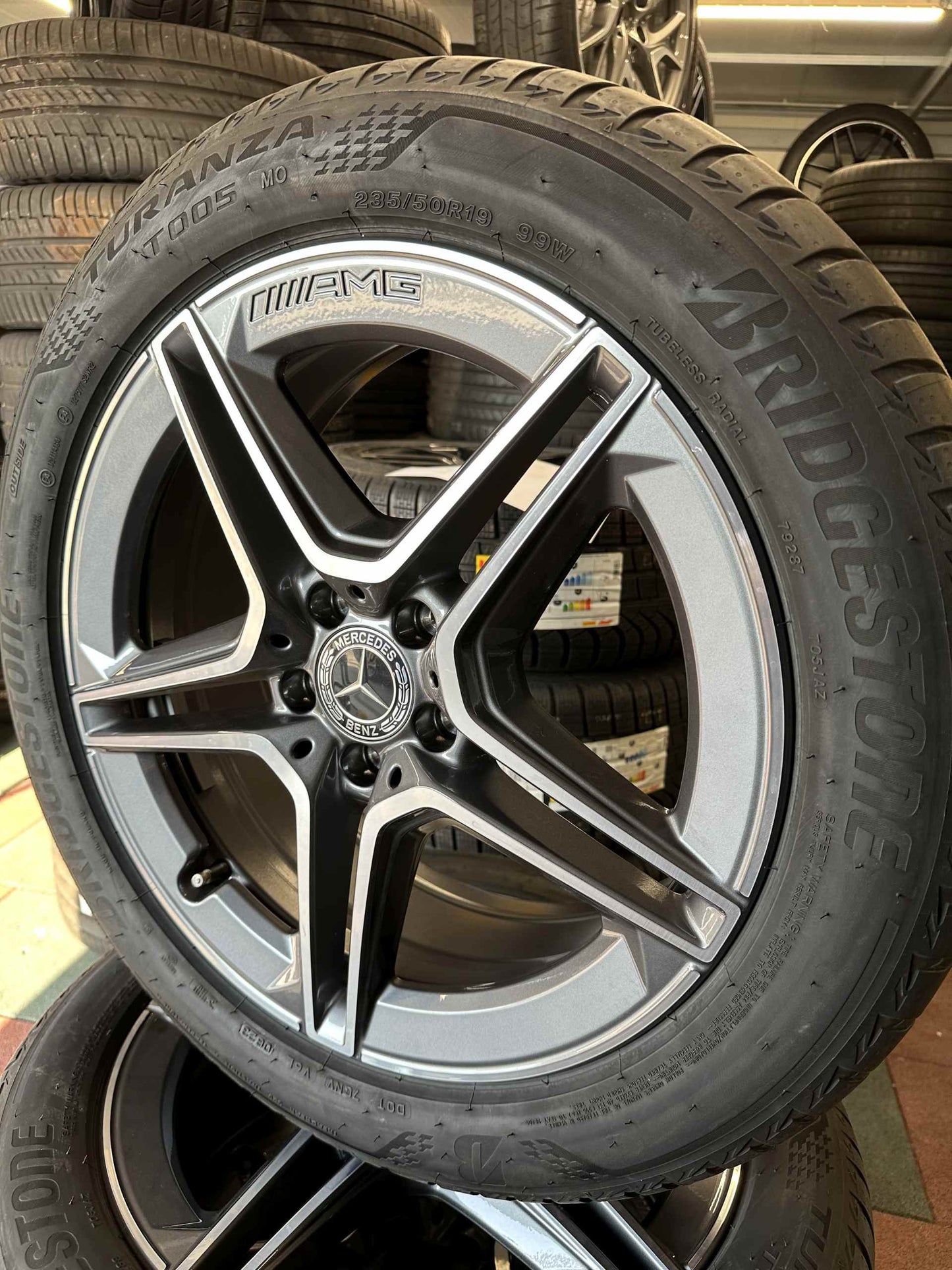 Като нови Mercedes GLA GLB H247 X247 AMG 19 Zoll Мерцедес ГЛА ГЛБ 19 цола AMG алуминиеви джанти летен комплект летни гуми