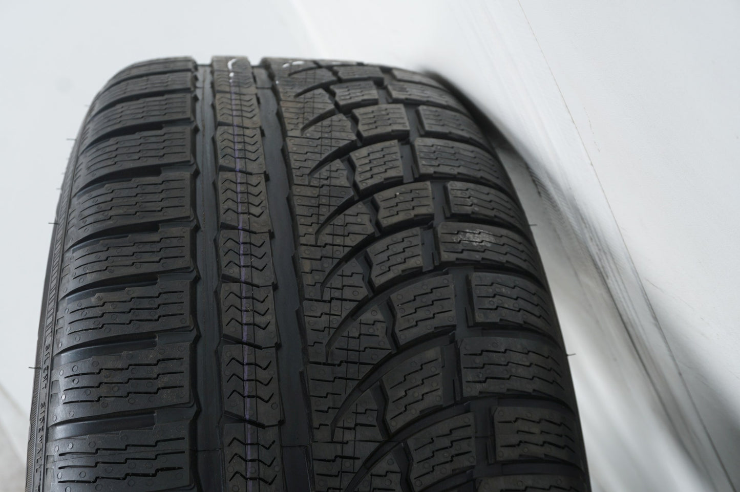 Нови Оригинални BMW X5 G05 18 Zoll Бмв 255 55 18 цола зимен комплект зимни гуми 5x112