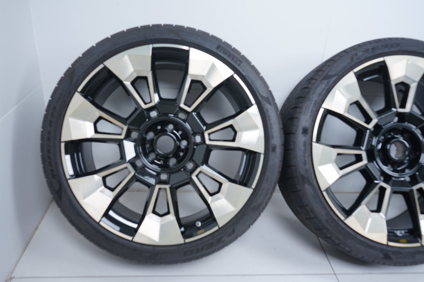 Оригинал BMW XM G09 23 Zoll 923M Бмв 23 цола Г09 Алуминиеви джанти 923М летен комплект летни гуми