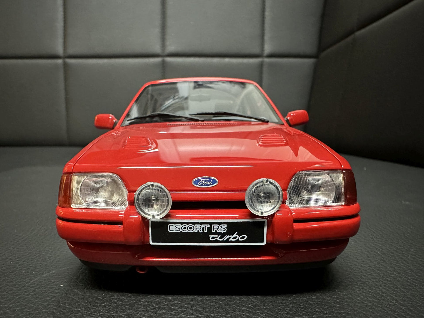 Ford Escort MK4 RS Turbo Coupe red Limitiert 1747/3000 1:18 OTTO OT826 Форд Ескорт МК4 Турбо червен Лимитирана