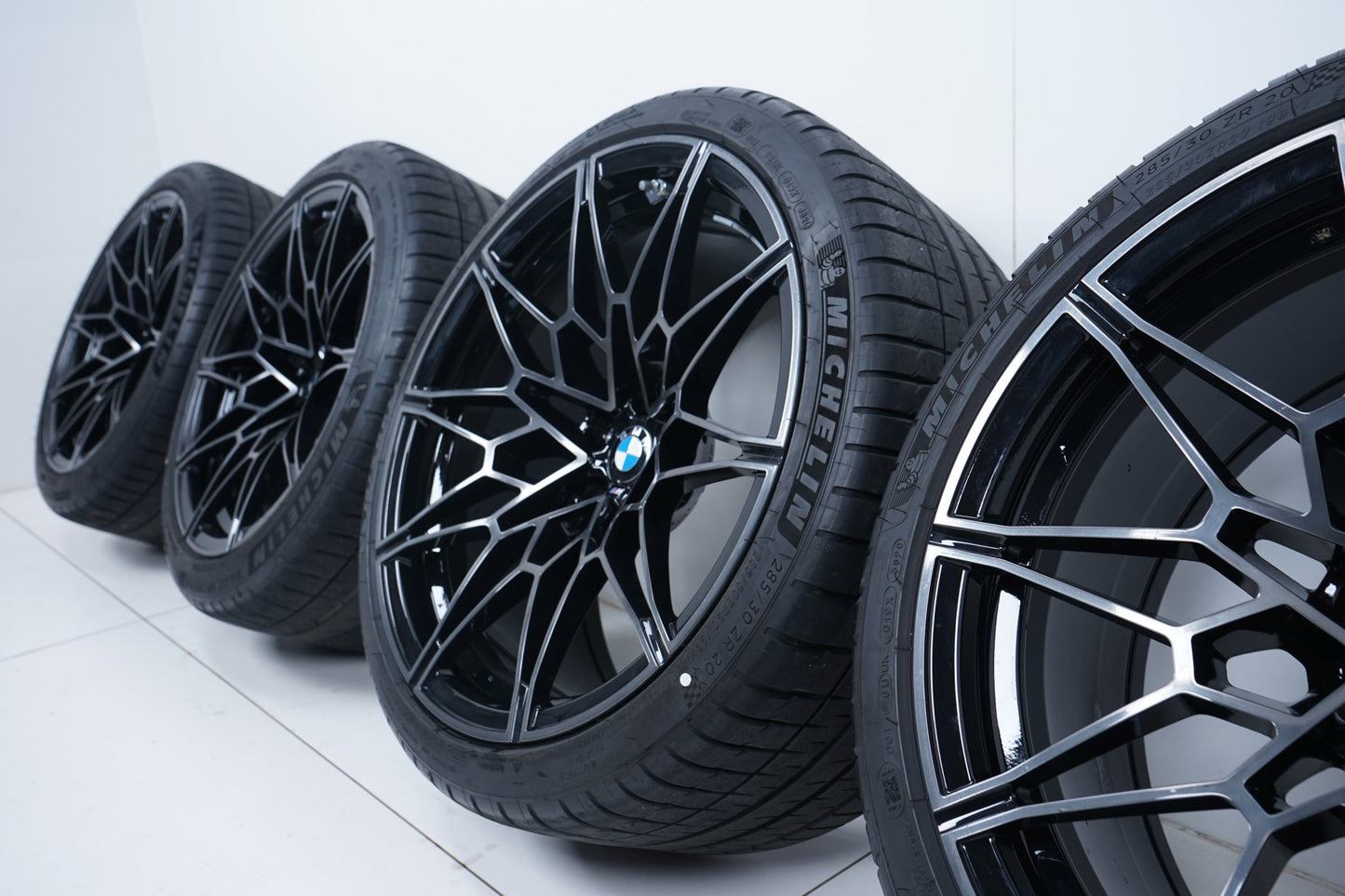 Оригинал BMW M3 G80 M4 G82 19/20 Zoll Бмв М3 М4 Г80 Г82 джанти М826 летен комплект летни гуми