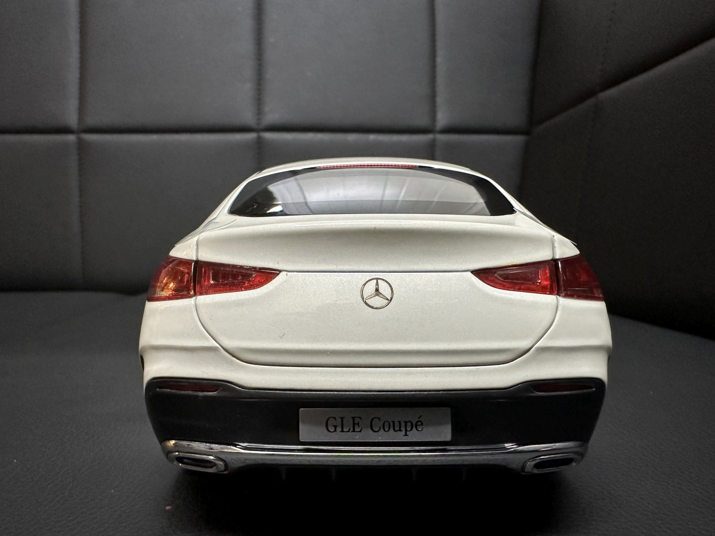 Mercedes Benz GLE Coupe V167 white 1:18 i Scale Мерцедес Бенц ГЛЕ Купе бял