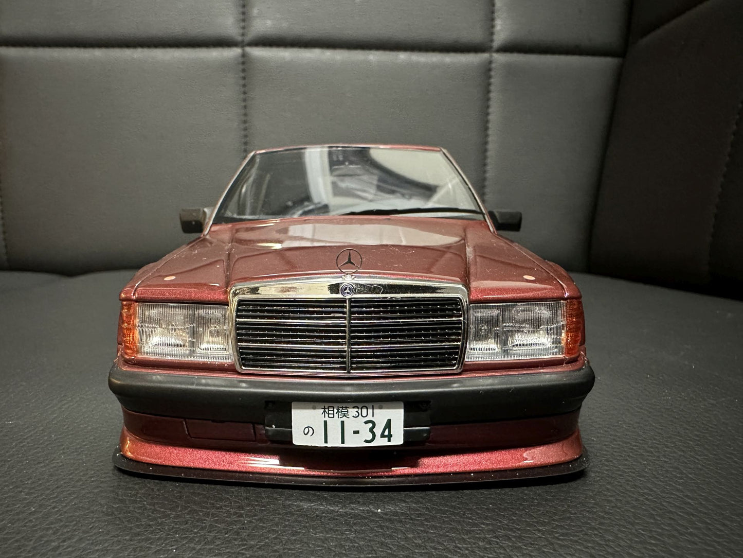 Mercedes Benz 190E 2.5-16 Rauh-Welt Republik red 1:18 OTTO OT1083 Мерцедес Бенц 190Е вишнев цвят Лимитирана