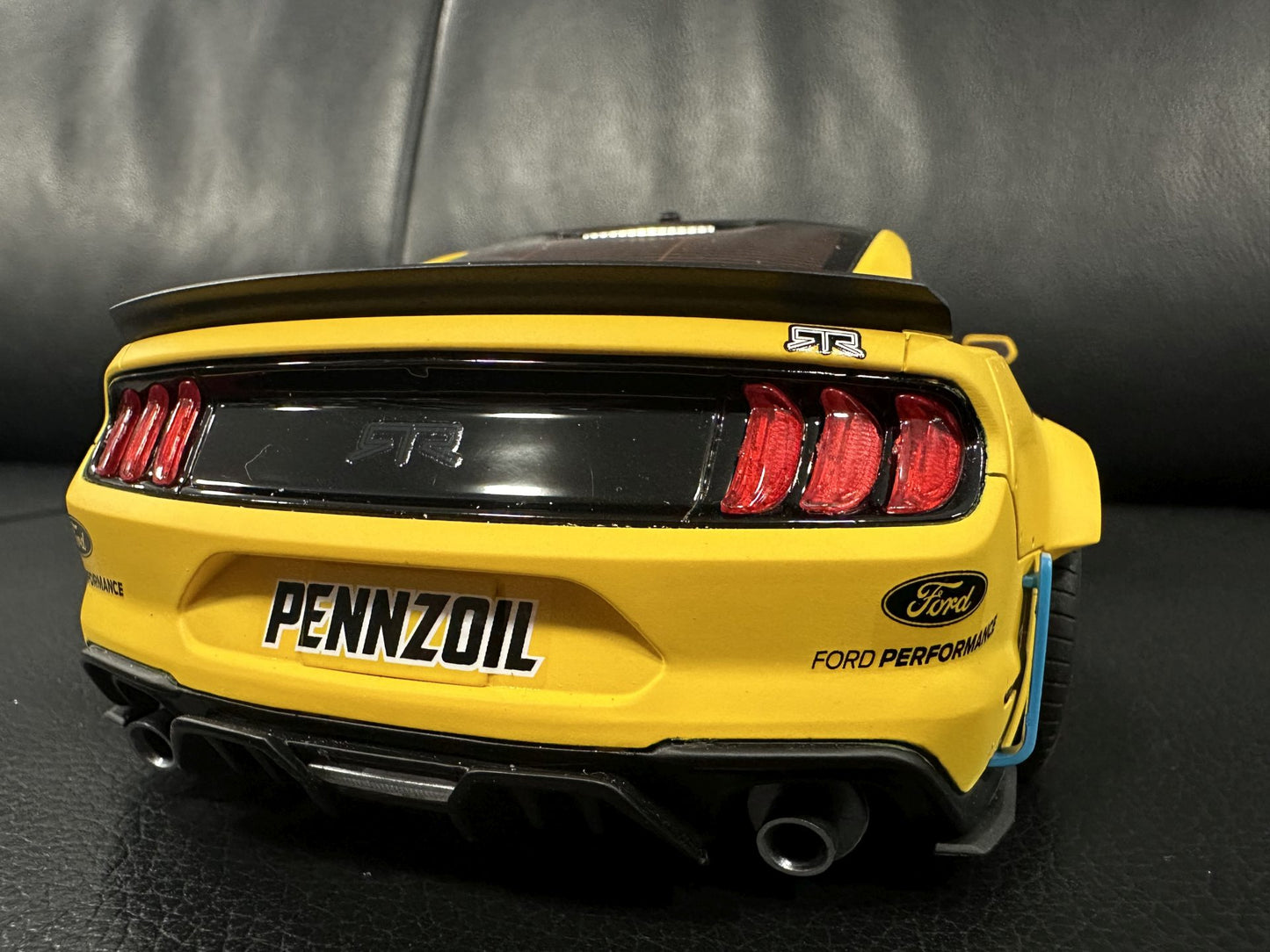 Ford Mustang RTP SPEC 5 Pennzoil Limitiert 353 1:18 GT Spirit US056 Форд Мустанг Лимитирана