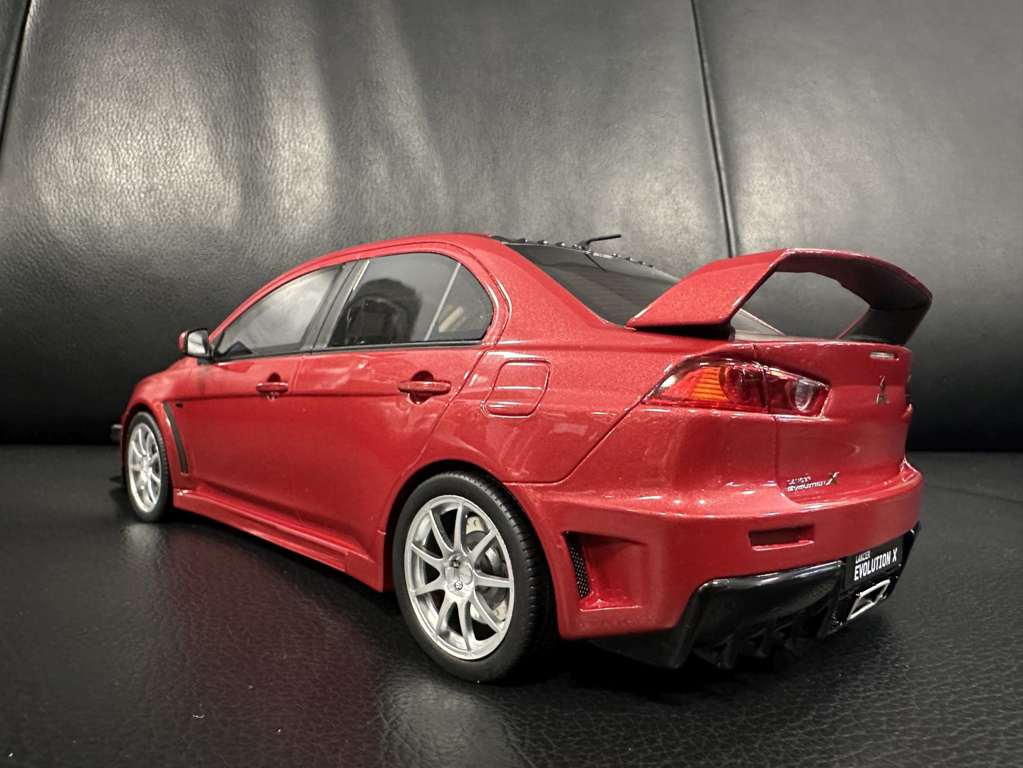Mitsubishi Lancer EVO X FQ 400 2012 red Limitiert 355/2000 1:18 OTTO OT1084 Митсубиши Лансер Лимитирана
