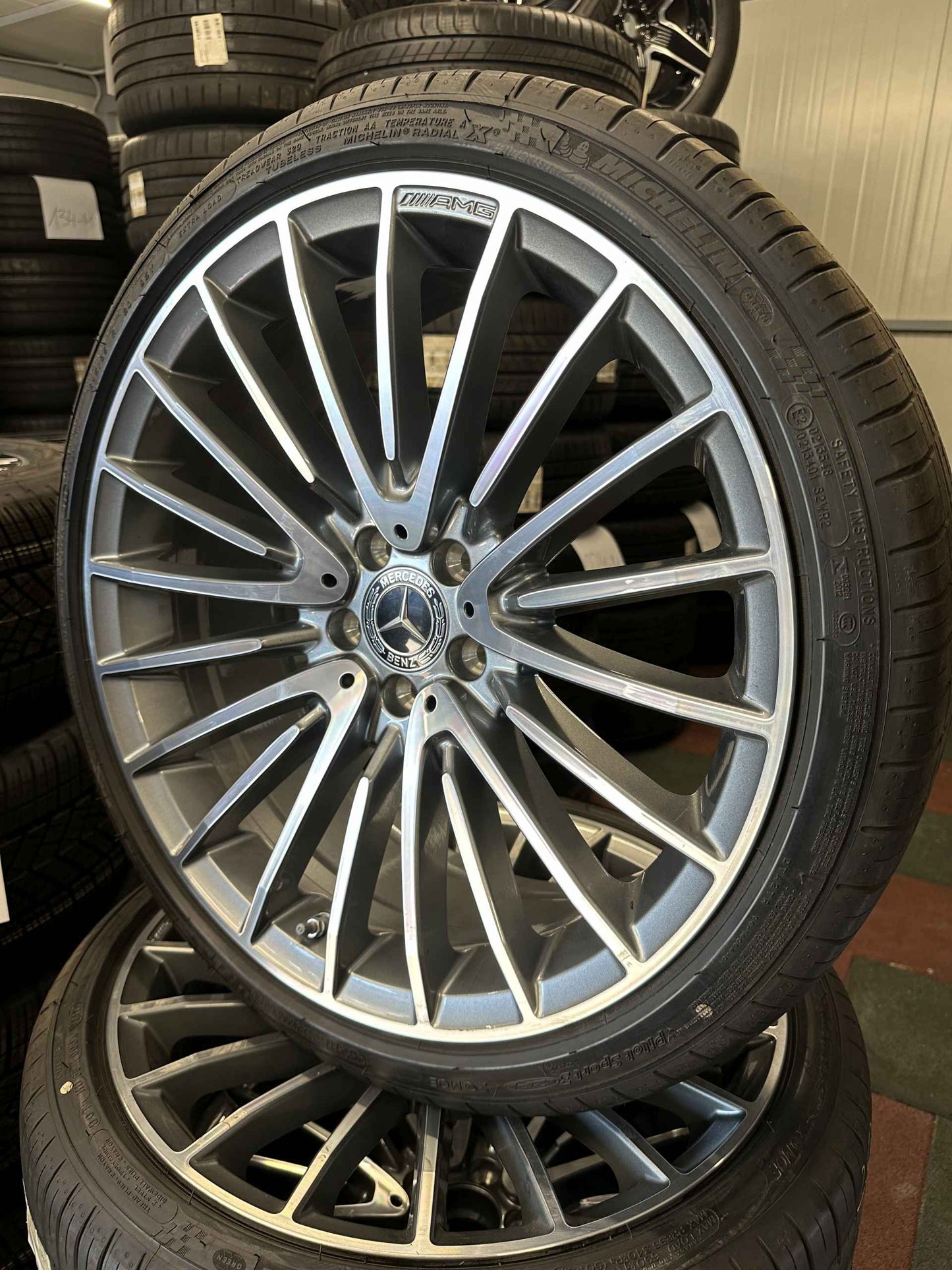 Като Нови Оригинал Mercedes CLS53 AMG W257 20 Zoll Мерцедес Цлс53 20 цола джанти летен комплект летни гуми