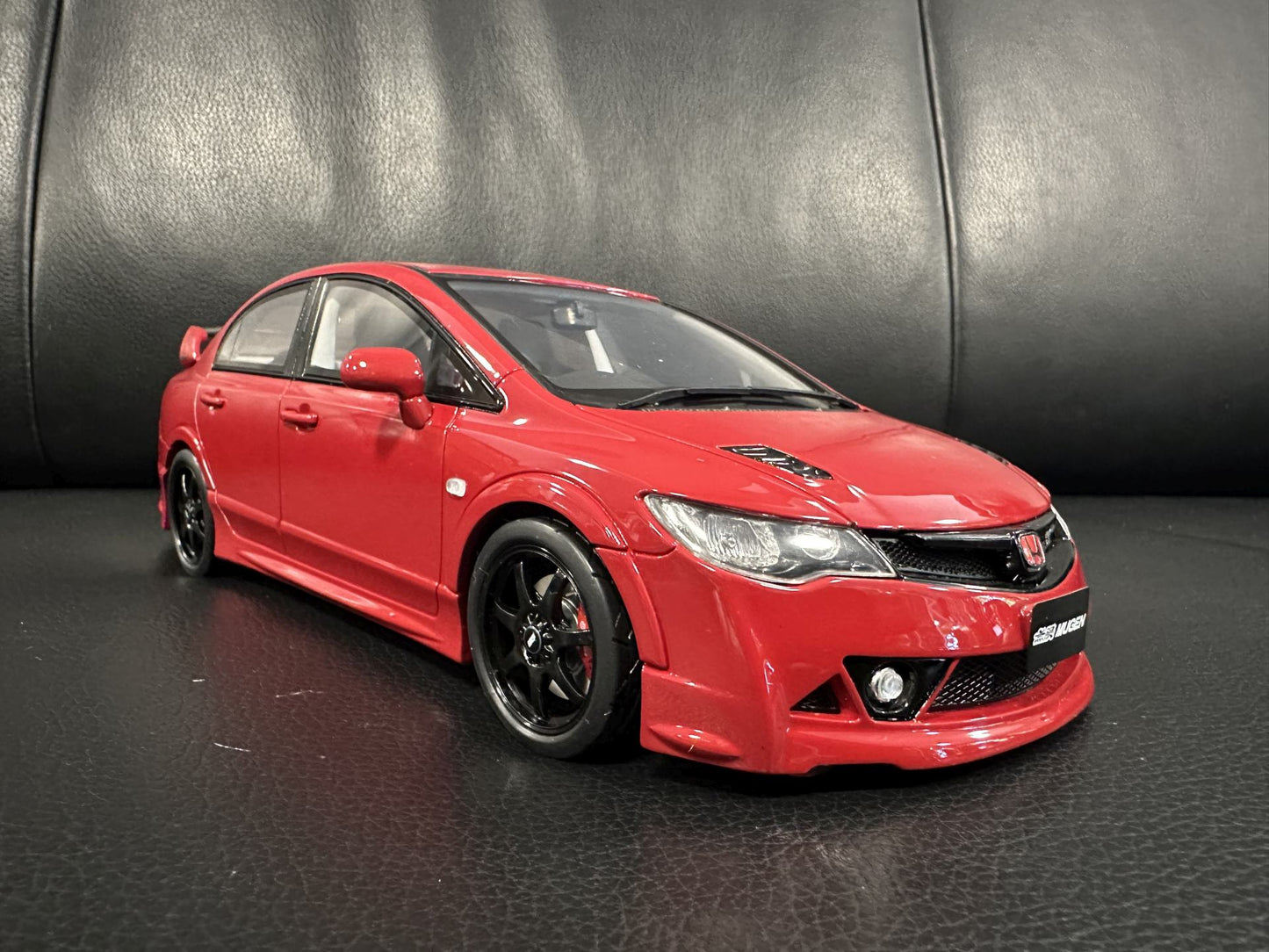 Honda Civic Mugen RR Milano red Limitiert 1015/3000 1:18 OTTO OT1019 Хонда Сивик Р червен Лимитирана