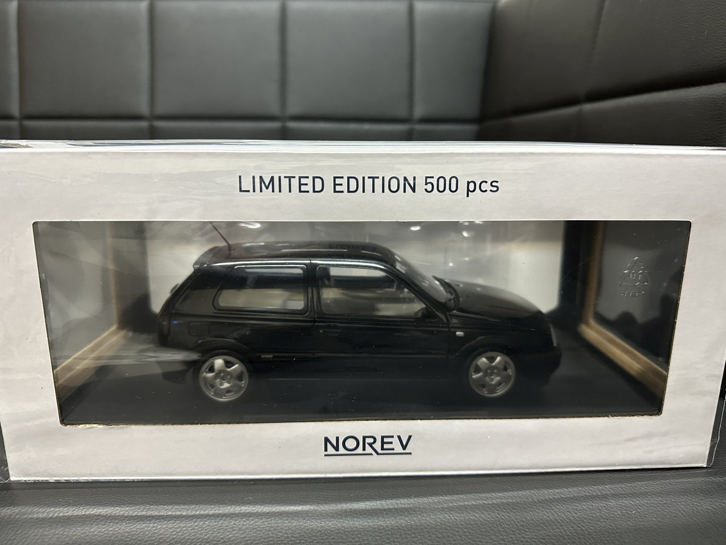 Volkswagen Golf 3 VR6 black Limitiert 500pcs 1:18 NOREV 188509 Фолксваген Голф 3 черен Лимитирана 500 броя