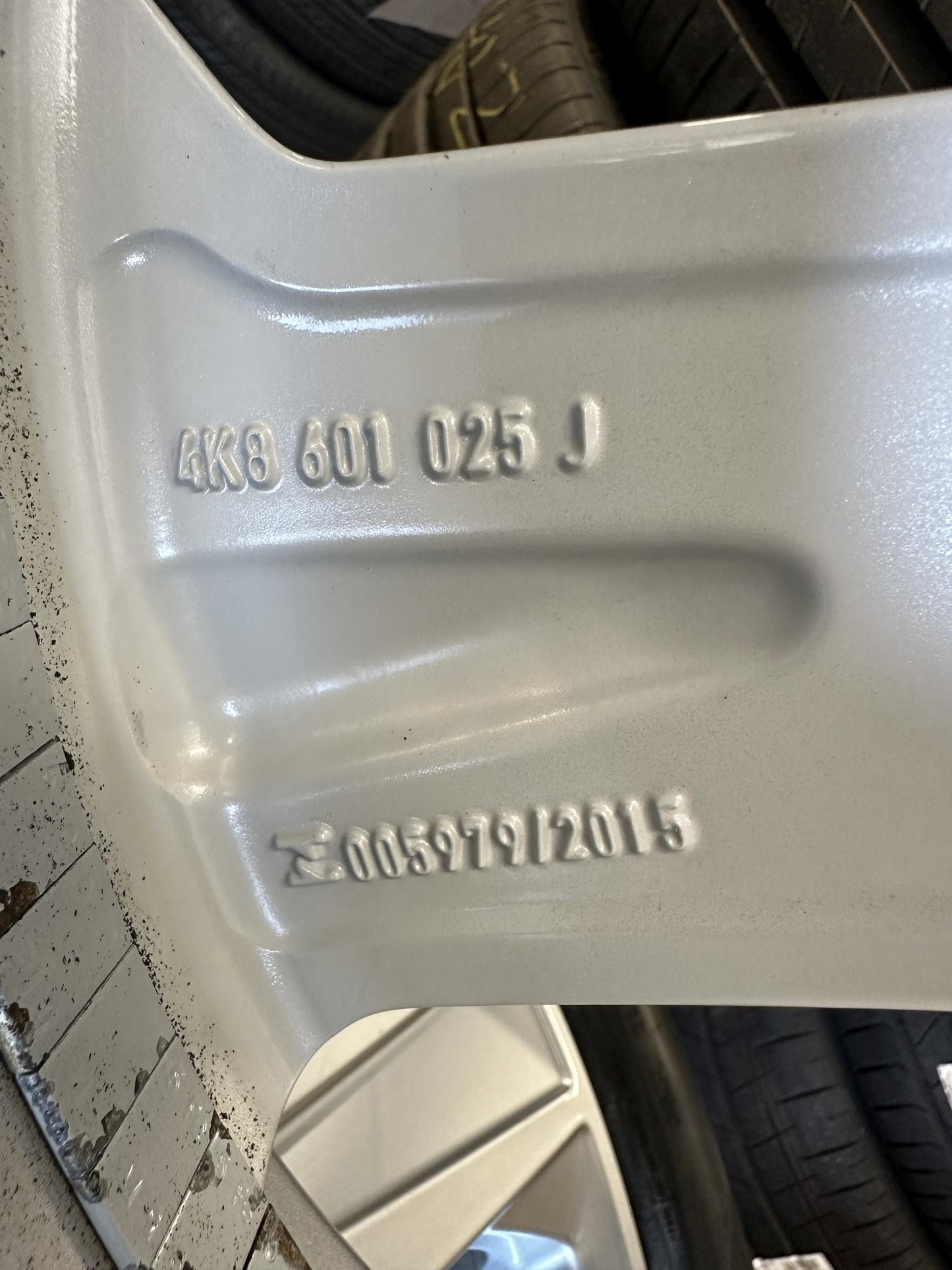 Оригинал Audi A6 S6 A7 S7 4K C8 19 Zoll Ауди А6 С6 А7 С7 4К Ц8 Алуминиеви джанти 19 цола летен комплект летни Гуми