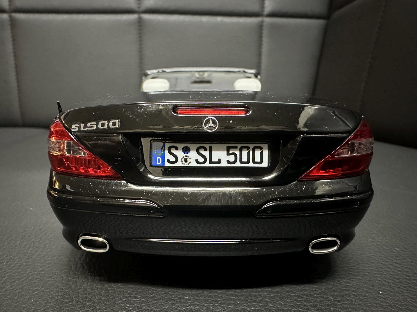 Mercedes Benz SL500 W230 2003 black 1:18 NOREV 183840 Мерцедес Бенц СЛ500 черен отваряем