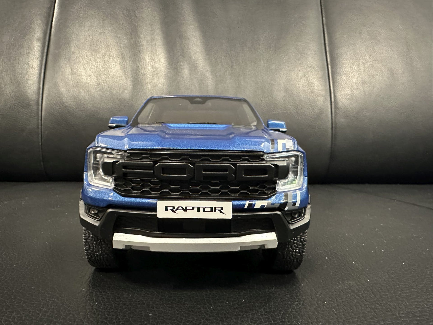 Ford Ranger Raptor blue 1:18 Modelcar MCG 18455  Форд Раптор син