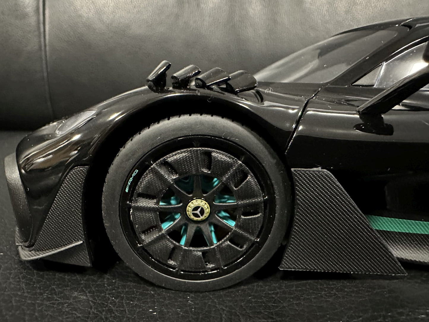 Mercedes Benz AMG One C298 black Styling Paket Star 1:18 Scale B66961042 Мерцедес Бенц АМГ 1 отваряем черен